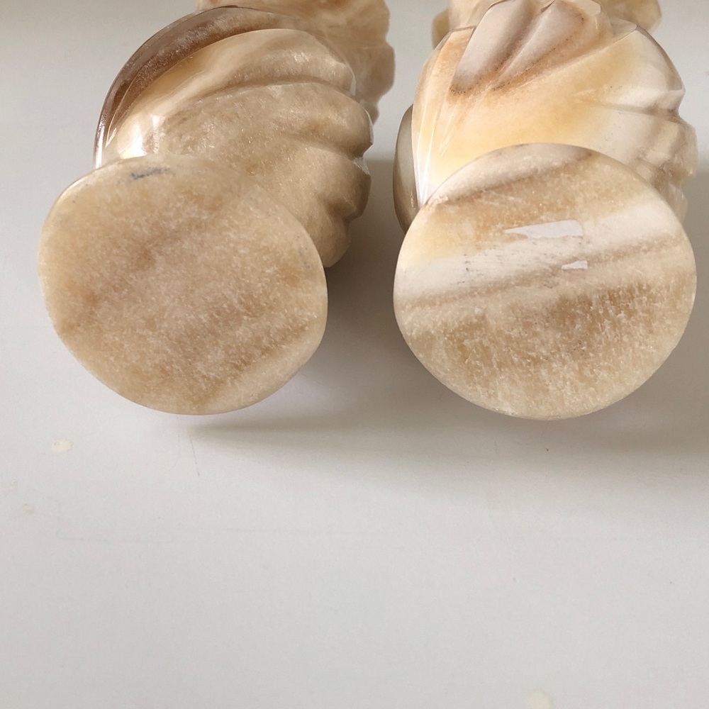 Hand-Carved Alabaster Vase Pair in Cream and Tan - Picture 4 of 11